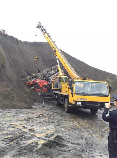 巨野上犹道路救援